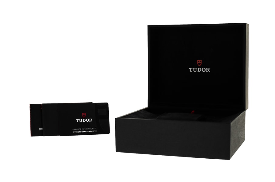 Tudor Black Bay Pro M79470-0001